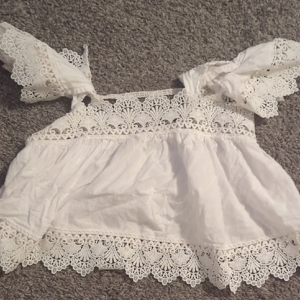 Timing White Lace Off-Shoulder Top